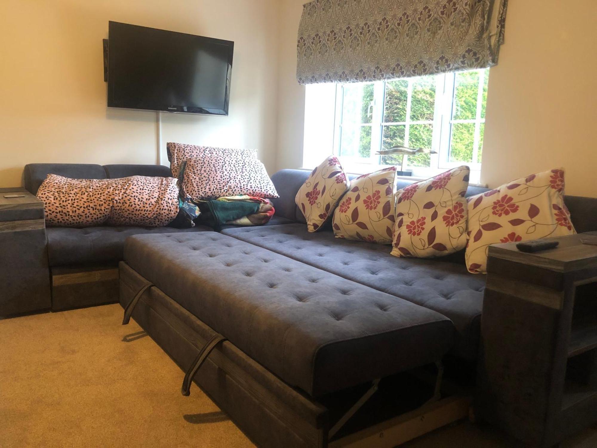 Entire Guest Suite With Gated Property Broad Blunsdon 외부 사진